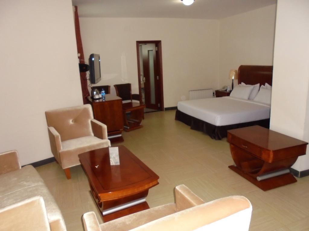 Aphrodite International Hotel Adís Abeba Exterior foto